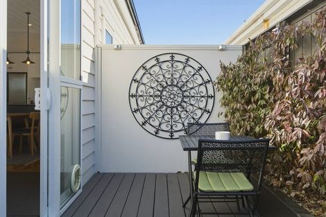 Photo of property in 25 Standish Street, Westown, New Plymouth, 4310