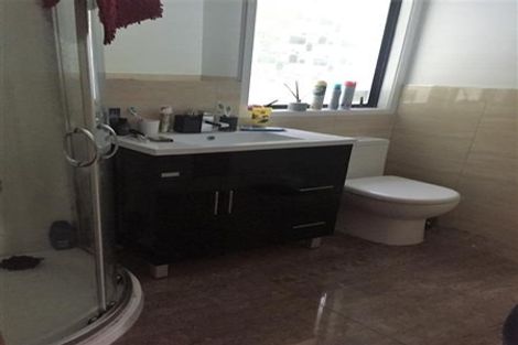 Photo of property in 50 Glennandrew Drive, Half Moon Bay, Auckland, 2012