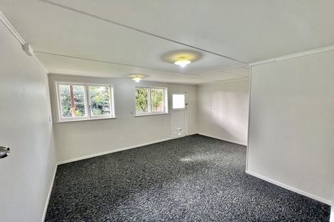 Photo of property in 10 Fowey Avenue, Te Atatu South, Auckland, 0610