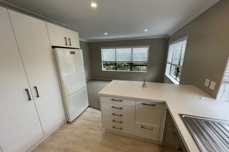 Photo of property in 2/48 Shakespeare Road, Milford, Auckland, 0620