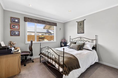 Photo of property in 1 Moncrieff Place, Wanaka, 9305