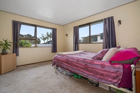 Photo of property in 2 Kowai Grove, Omokoroa, 3114