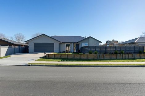 Photo of property in 10 Magnolia Place, Levin, 5510