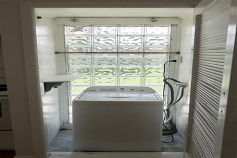 Photo of property in 13 Glen Marine Parade, Glendene, Auckland, 0602