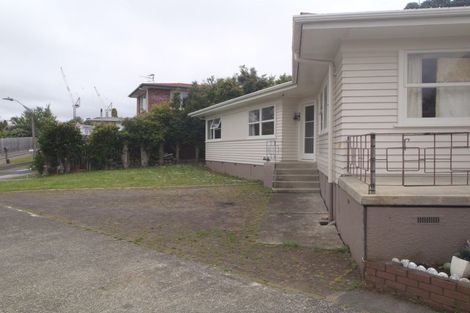 Photo of property in 37 Meilland Place, Glen Eden, Auckland, 0602