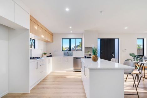 Photo of property in 2/34 Ashlynne Avenue, Papatoetoe, Auckland, 2025