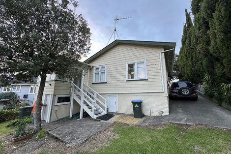Photo of property in 34 Sutherland Road, Point Chevalier, Auckland, 1025