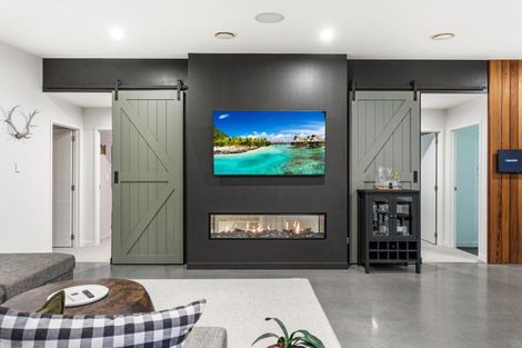 Photo of property in 261 Lakes Boulevard, Pyes Pa, Tauranga, 3112