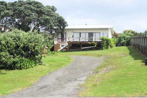 Photo of property in 876 Whangaparaoa Road, Manly, Whangaparaoa, 0930