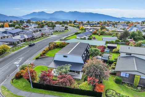 Photo of property in 11 Bowen Street, Te Anau, 9600