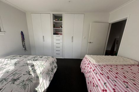 Photo of property in 66 Rimu Street, New Lynn, Auckland, 0600