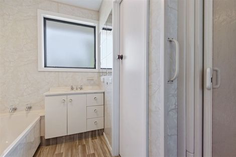 Photo of property in 4 Oldham Crescent, Halswell, Christchurch, 8025