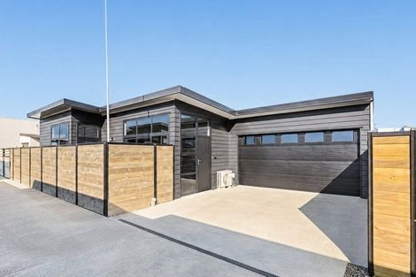 Photo of property in 70a Argyle Street, Hawera, 4610