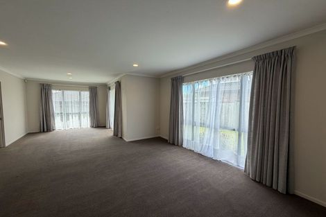 Photo of property in 8 Camith Close, Flat Bush, Auckland, 2016