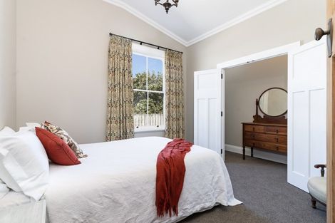 Photo of property in 260-262 High Street North, Carterton, 5713