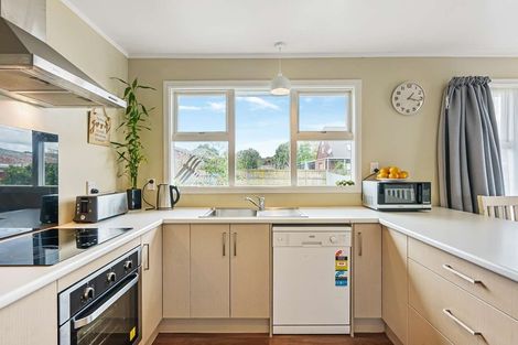 Photo of property in 26 Ray Small Drive, Papakura, 2110