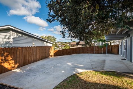 Photo of property in 15 Rosario Crescent, Red Beach, 0932