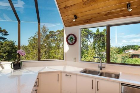 Photo of property in 10 Harper Street, Chatswood, Auckland, 0626