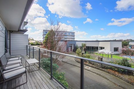 Photo of property in 68 Mountain Road, Henderson Valley, Auckland, 0612