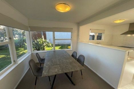 Photo of property in 15 Agincourt Street, Glenfield, Auckland, 0629