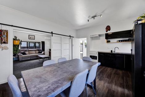 Photo of property in 48 Camberwell Road, Hawera, 4610