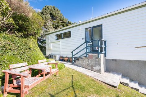 Photo of property in 86a Black Rock Road, Newlands, Wellington, 6037