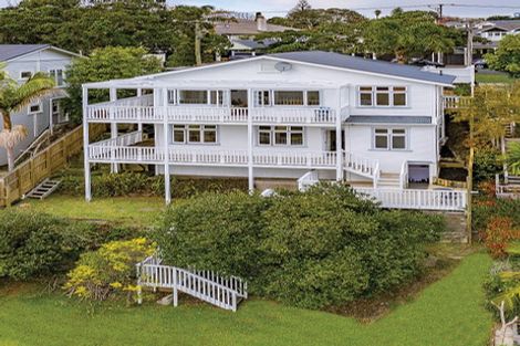 Photo of property in 42 Waterview Road, Stanley Point, Auckland, 0624