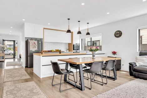 Photo of property in 9 Puruatanga Drive, Flat Bush, Auckland, 2019