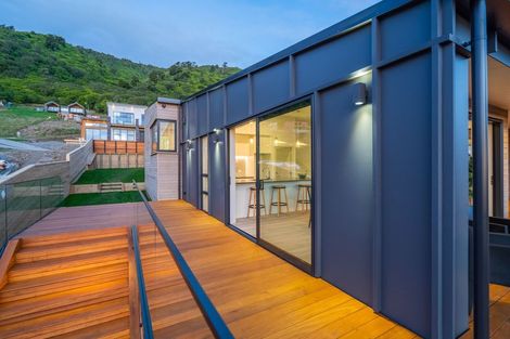 Photo of property in 92 Kotare Street, Waikanae, 5036