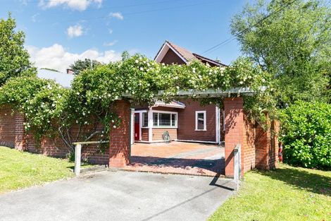Photo of property in 1 Woodmancote Road, Khandallah, Wellington, 6035
