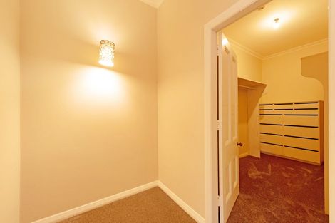 Photo of property in 8 Park Street, Thorndon, Wellington, 6011