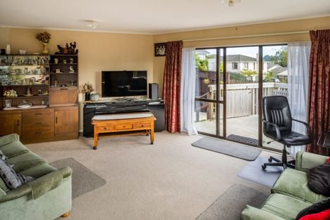 Photo of property in 9 Parkinson Close, Whitby, Porirua, 5024