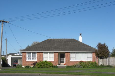 Photo of property in 13 Holland Crescent, Bulls, 4818