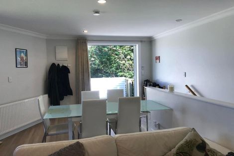 Photo of property in 87b Kelburn Parade, Kelburn, Wellington, 6012