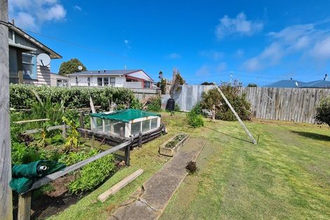 Photo of property in 10 King Street, Opunake, 4616