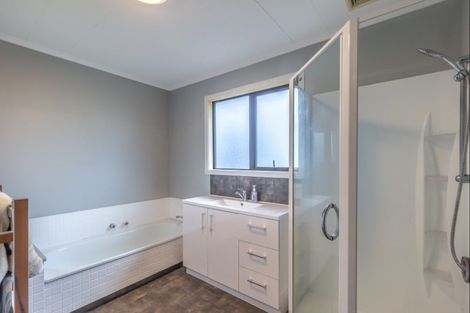 Photo of property in 75 Kennedy Drive, Levin, 5510