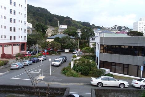 Photo of property in Hawkestone House, 21 Hawkestone Street, Thorndon, Wellington, 6011