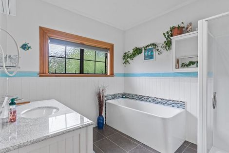 Photo of property in 38 Sutton Road, Te Horo, Otaki, 5582