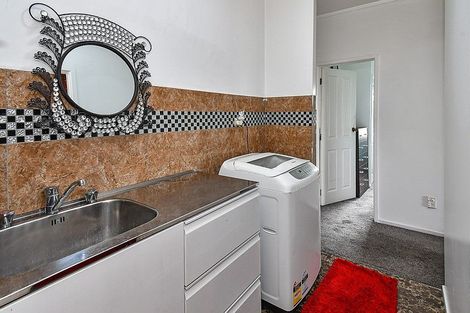 Photo of property in 14 Lowburn Place, Clover Park, Auckland, 2019