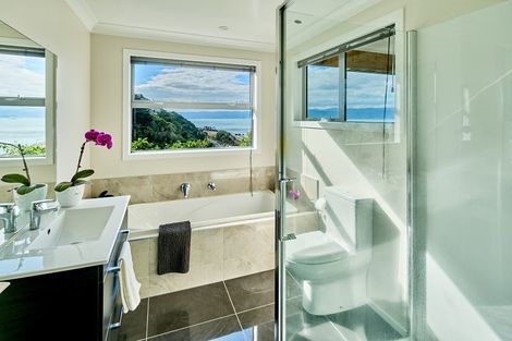 Photo of property in 10 Hervey Way, Kaiwharawhara, Wellington, 6035