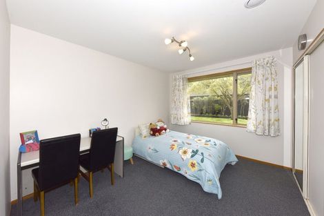 Photo of property in 25 Chesterfield Mews, Russley, Christchurch, 8042