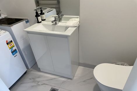 Photo of property in 2/13 Chilcott Road, Henderson, Auckland, 0612