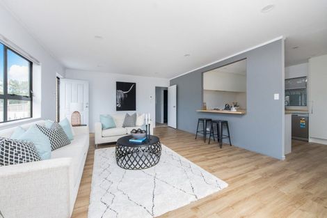 Photo of property in 94 Beach Haven Road, Beach Haven, Auckland, 0626