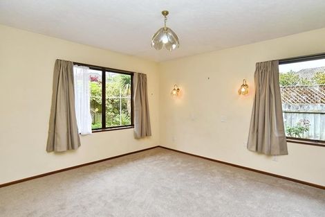 Photo of property in 44b Memorial Avenue, Ilam, Christchurch, 8053