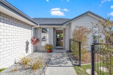 Photo of property in 5 Tirohanga Crescent, Stanmore Bay, Whangaparaoa, 0932