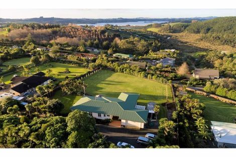 Photo of property in 15 Kotare Heights, Kerikeri, 0230