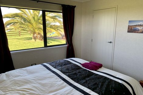 Photo of property in 124a Mountain Road, Sentry Hill, New Plymouth, 4373