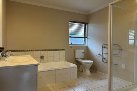Photo of property in 11c Elliot Street, Howick, Auckland, 2014