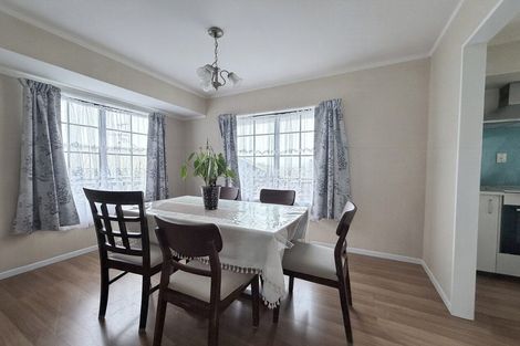 Photo of property in 19 Miriam Corban Heights, Henderson, Auckland, 0612