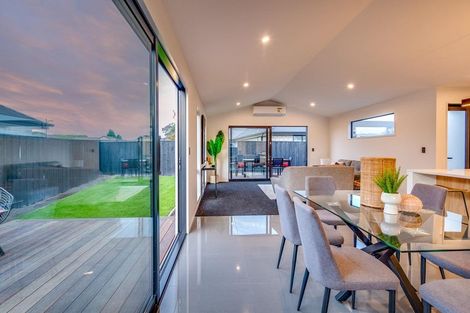 Photo of property in 27 Reece Place, Marshland, Christchurch, 8051